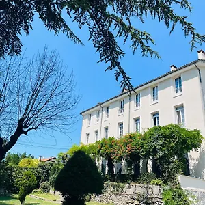 Apartment Les Glycines, Au Calme Dans Batisse De Maitre Proche Du Centre Parking Gratuit, Digne-les-Bains